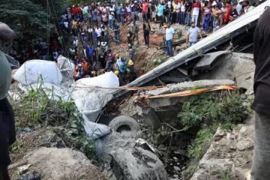 accidente-en-haina-entre-patana-y-autobus-de-pasajeros_3-360x240-1
