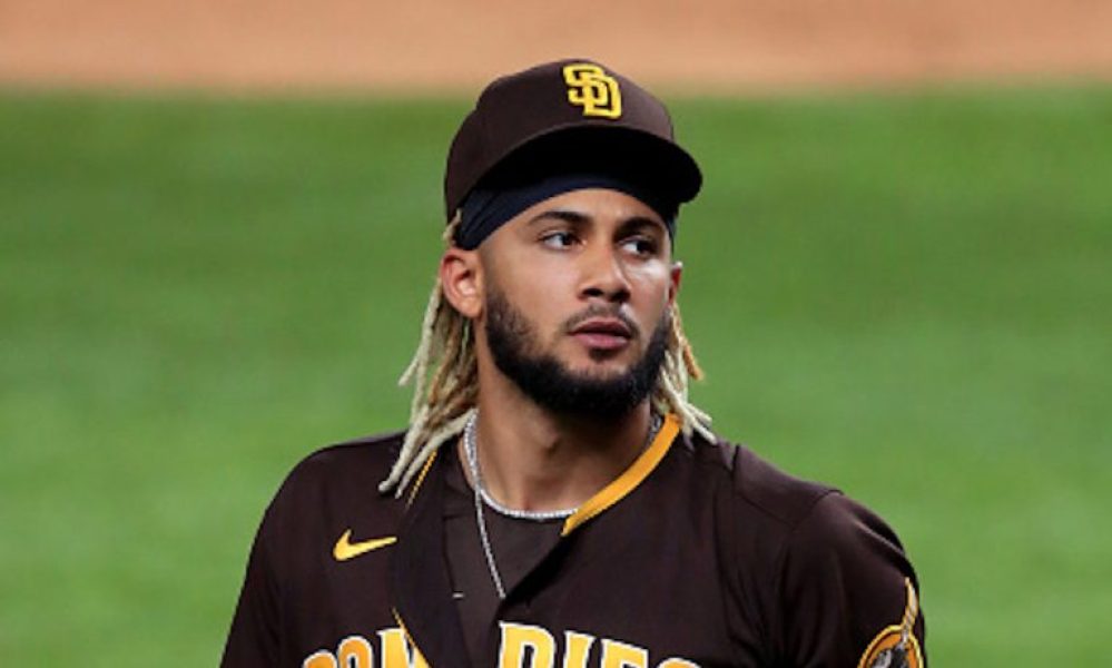 fernando-tatis-jr-fue-regancc83ado-por-un-grand-slam-768x461