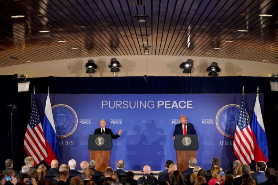 trump-putin-confer